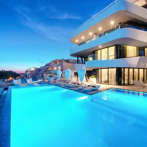 Posh Apartment Split
